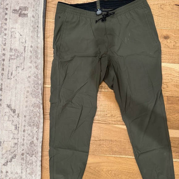 12 Pant Bundle - Patagonia, Seager Co, Kuhl - Picture 5 of 14